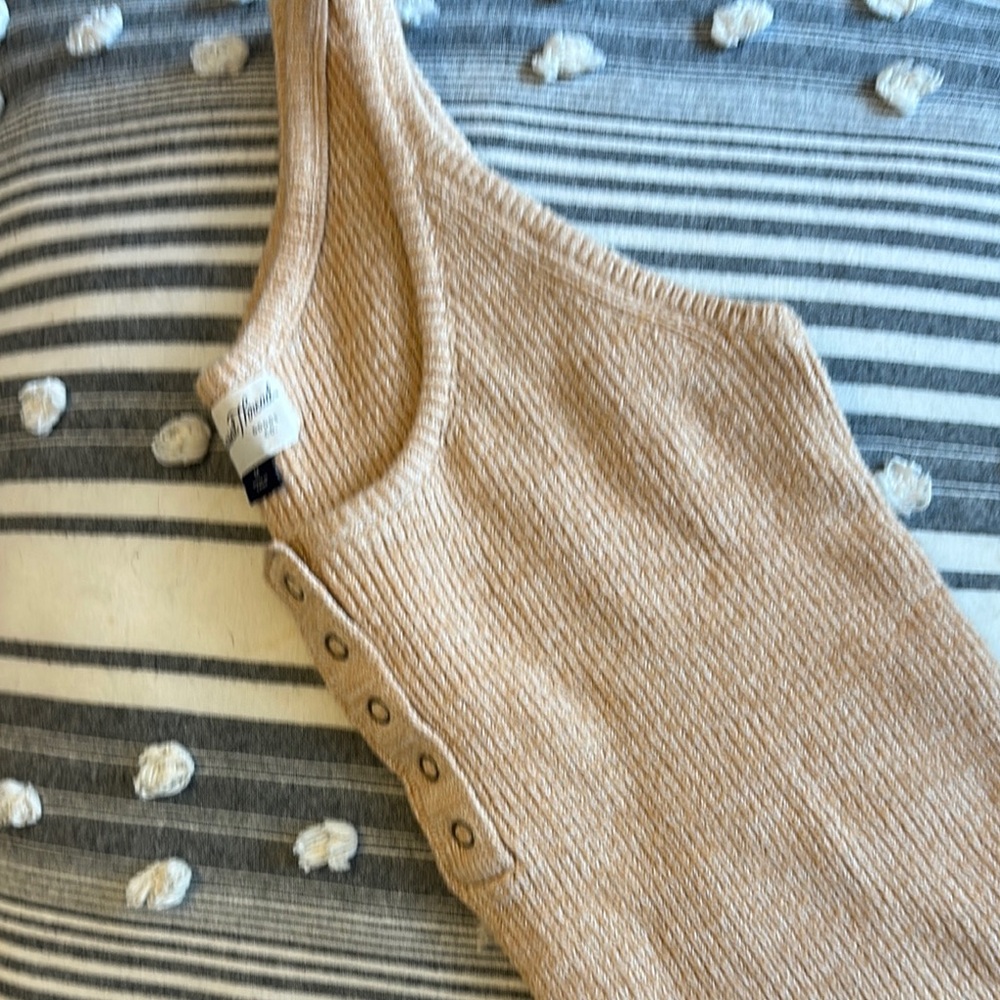 Universal Thread Beige Ribbed Tank Top - Picture 6 of 6